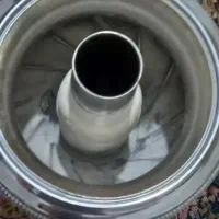 یک عدد سماور ۶ لیتری آپلوم نو برنجی