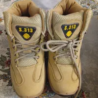 نیم بوت S313