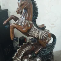 مجسمه اسب