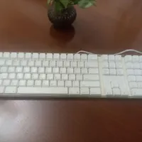 کیبورد اپل سفید
