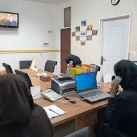 نیروی اداری خانم