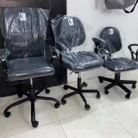 سه عدد صندلی موجوده چرخدار جکدار پیچی