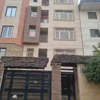 آپارتمان تک واحدی فول امکانات، کف پارکت