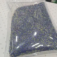 انجام کار نگین کوبی بر روی لباس و لیسی و پرس نگین