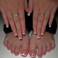 خدمات تخصصی کاشت ناخن+ژلیش پا رایگان تا آخر ماه