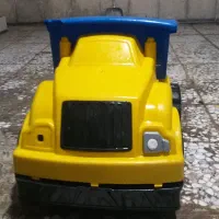 کامیون اسباب بازی