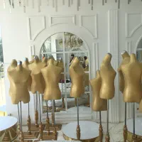 مانکن قفسه پاف زیر مانکن و کیف و کفش