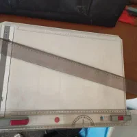 تخته رسم و خط کش معماری