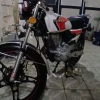 موتور سیکلت همتاز
