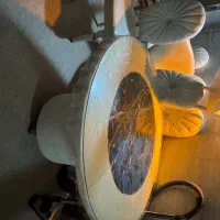 میز ناهار خوری ۶ نفره چرمی و آهنی و لوستر و...