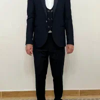 ۳دست کت و شلوار و ۱دست پالتو