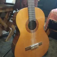 گیتار یاماها c40