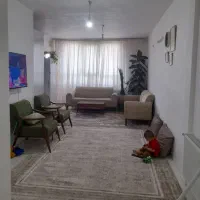 ۷۵ متری طبقه اول سرجلو با پارکینگ شهیدی