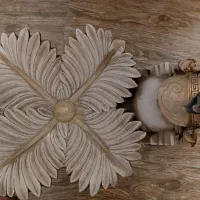 با سلام مجسمه اسب سالم