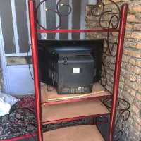 تلویزیونو میز تلوزیون