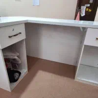 میز کامپیوتر و کانتر