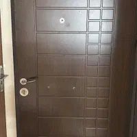 درب ورودی ساختمان