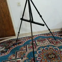 سه پایه بوم یا پایه تخته شاسی