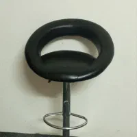 دو عدد صندلی چرخان آرایشگاهی