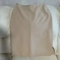 دامن کرم جلو چاک دار