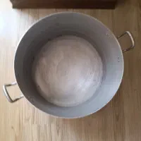 قابلمه و آبکش روی