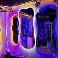 آینه دیواری دفرمه نور دار زیر قیمت