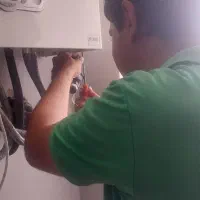 نصب تعمیر سرویس انواع پکیج، رادیاتور و کولرگازی