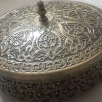 شکلات خوری فلزی گرد در حد نو