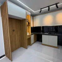۵۷متری ناب/طبقه اول/پارکینگ سندی/روب نما غرق نور