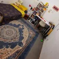 تخت و میز تحریر
