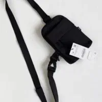 یک کیف گمشده شده به همراه یک گوشی