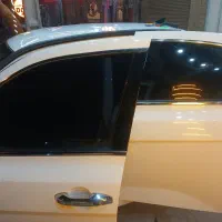 ((مرکز تخصصی شیشه دودی یووی))