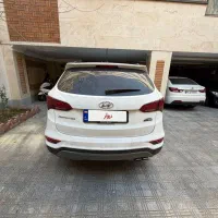 سانتافه ۲۰۱۷ شرکتی بدون رنگ خانگی