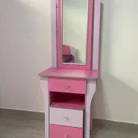 تخت و‌ میز ارایش