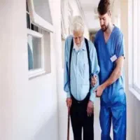 شرکت حمام کردن سالمند