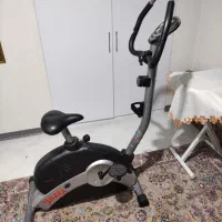 دوچرخه ثابت هشت دنده