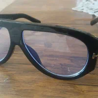 عینک شب مارک Tom Ford بدنه مشکی .