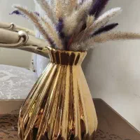 یک جفت گلدان طلایی
