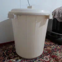 سطل سفید بزرگ