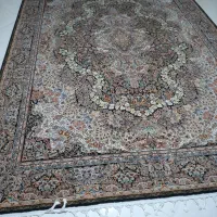فرش اعیان تکی نیست کلش باهم فروش می رود