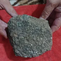 سنگ معدنی خارجی آفریقا به وزن۱کیلو۸۲۵گرم