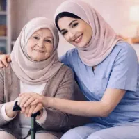 پرستار خانم برای نگهداری خانم سالمند