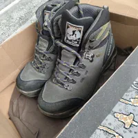 کفش کوهنوردی