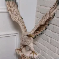 مجسمه عقاب