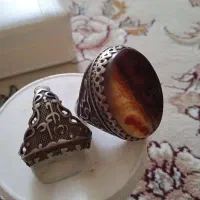 انگشتردرنجف وخطی عقیق بزرگ