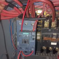 خدمات برق صنعتی و ساختمانی