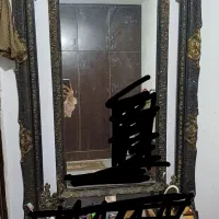 آینه قدی به همراه میز