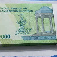 یک دسته ۱۰۰ تایی اسکناس ۱۰۰۰ تومنی سریال