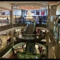 مغازه-طبقه-اول-بر-خیابان-اصلی