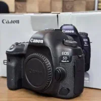 دوربین Canon 5D Mark IV